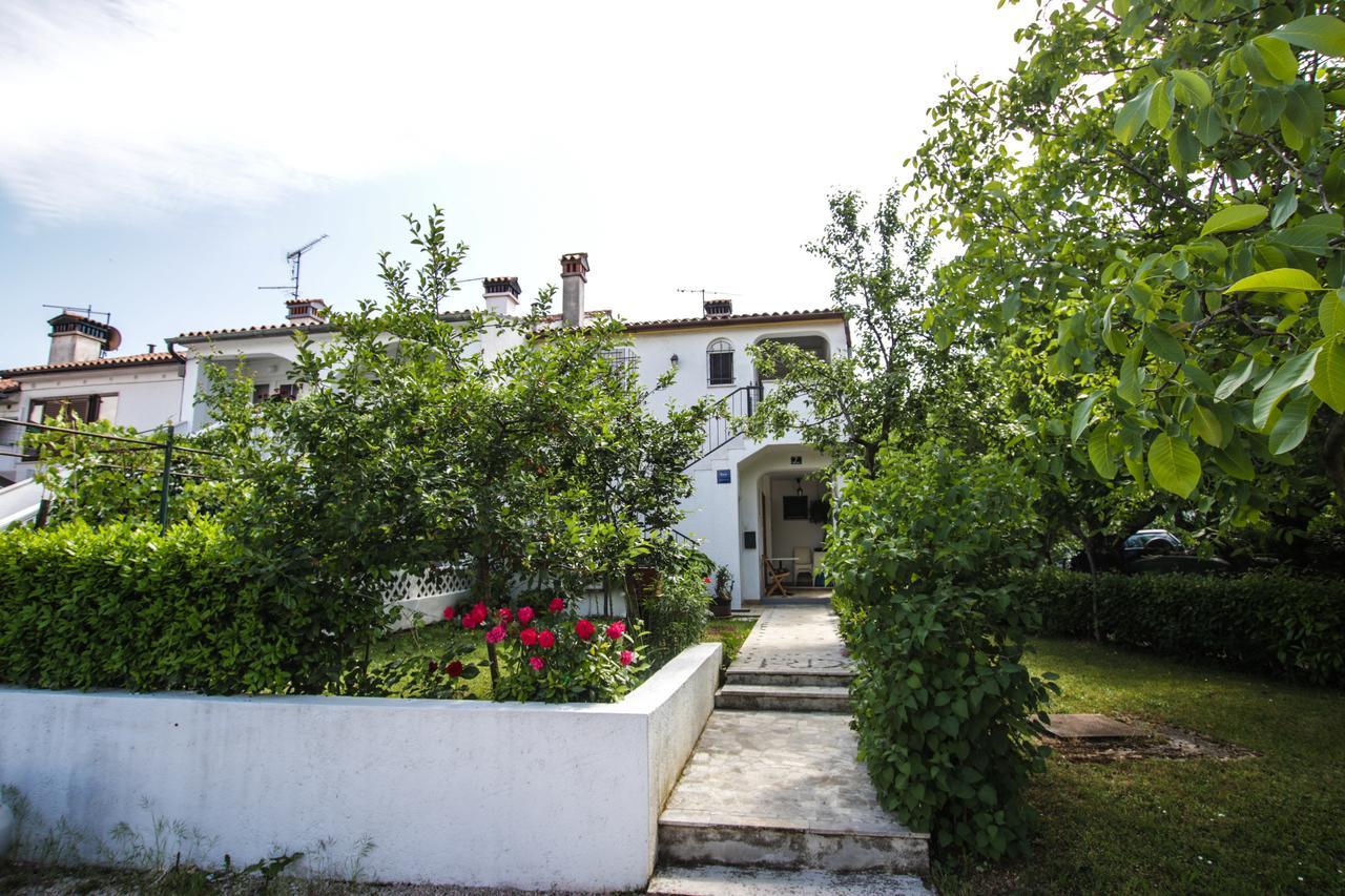 Apartments Dario Poreč Exteriör bild